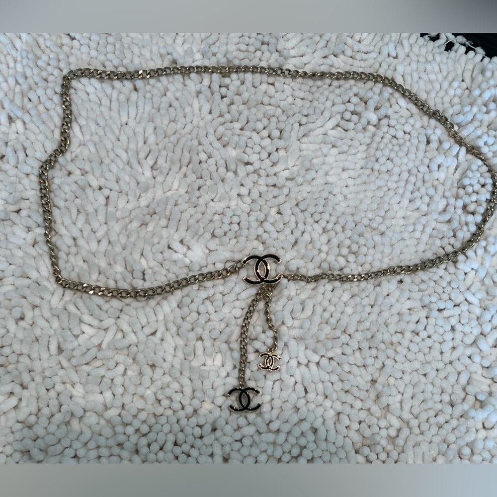 CHANEL- Authentic- CC chain link belt BLACK